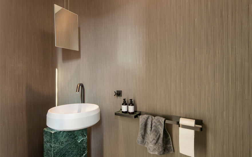 Modern en suite bathroom and toilet in Amsterdam | SJARTEC